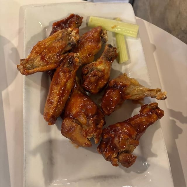 51 Eight Pieces Chicken Wings (8) Barbecue.