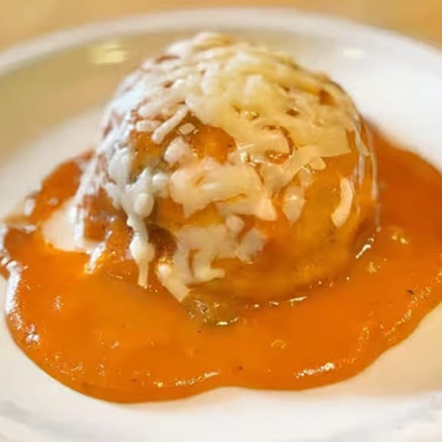 4a. Chile Poblano stuffed with picadillo.